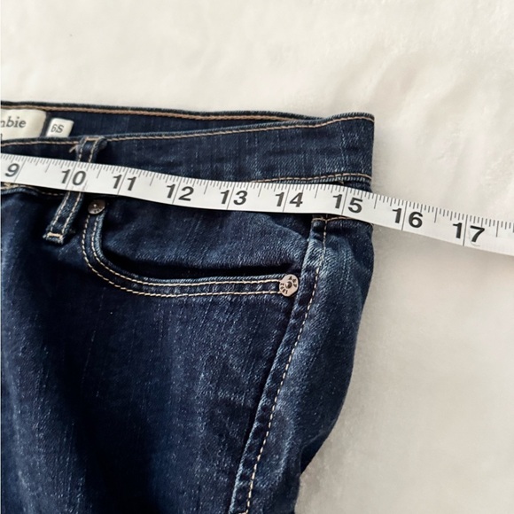 Abercrombie & Fitch Blue Stretch Jeans Women’s Size 6 – Classic Mid-Rise Denim - Picture 5 of 7